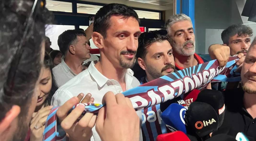 Trabzonspor Stefan Savic'i kadrosuna kattı! Transfer detayları açıklandı! 2